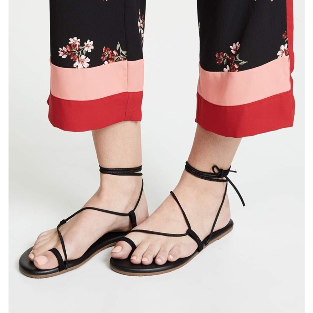 TKEES Jo Lace Up Sandals black size 9